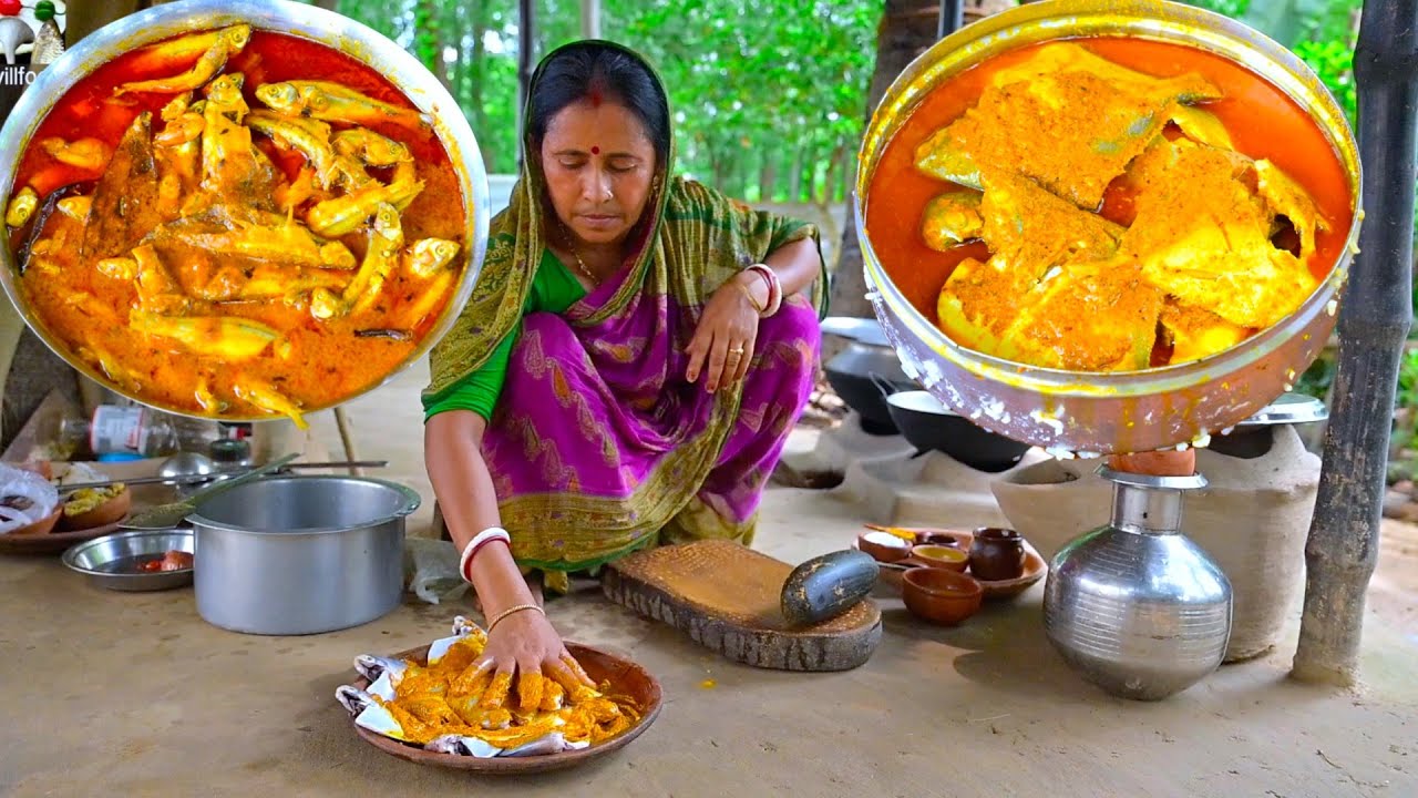 মায়ের হাতে পমফ্রেট মাছ ভাতে সেদ্ধ সঙ্গে নদীর চেলা মরোলার ঝোল রান্না | Pomfret fish vapa recipe