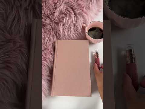 Cosy Reading Sesh With Our New Beauty Faves 💗