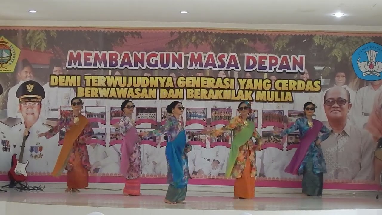 JOGET NONA SINGAPURA