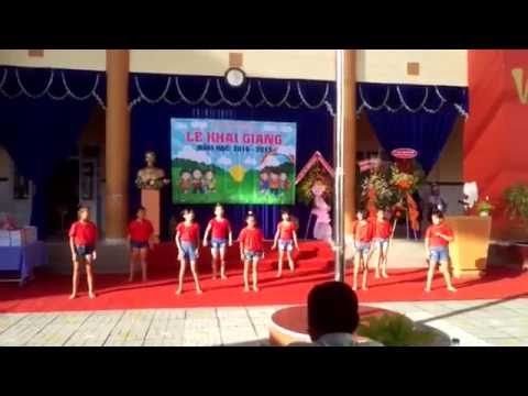 Văn nghệ chào mừng khai giảng năm học 2016 - 2017 của Trường Tiểu học Lưu Hữu Phước.