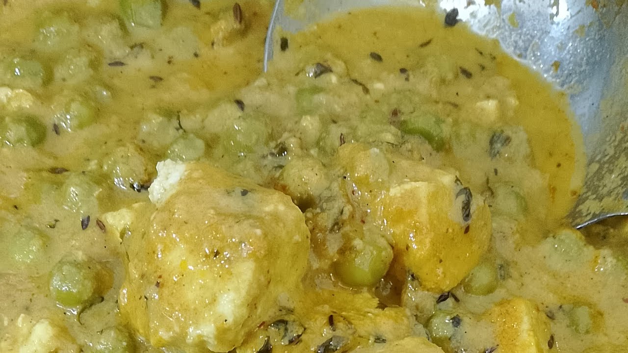 GossipandFood is live! Aaj banya matar panir, home made panir from butter milk onion lachha parntha 