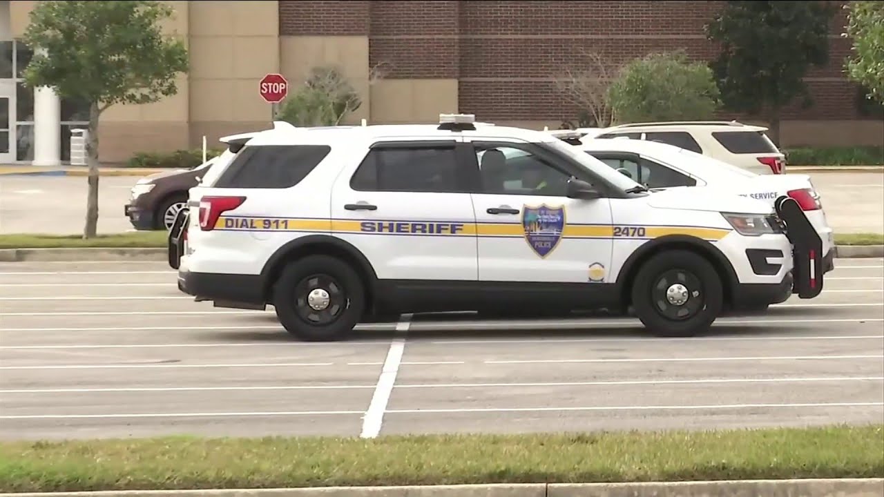 Police believe man was shot elsewhere, found dead in parking lot - YouTube