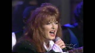 Wynonna On Center Stage 61593 Performs 5 Songs