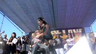 Watch Davina Mommys Pride And Joy video