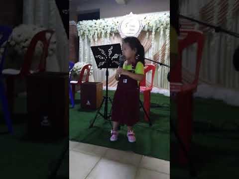 น้องมีน@พัทธ์ธีรา 4ขวบ อยากร้องเพลงสตริง