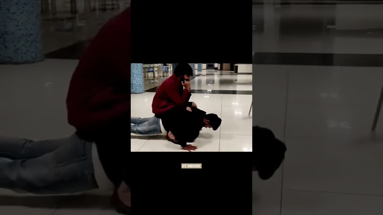 Meri bhi ragging hui thi 😂😂 || IIT INDORE || Fun with Seniors 😀 