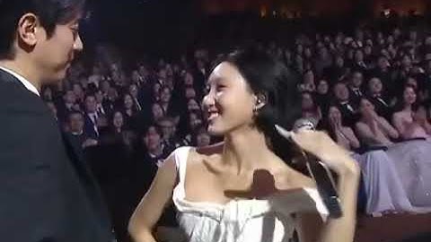 Hwasa & Park Jung Min – Good Goodbye | Blue Dragon Awards Live Performance 