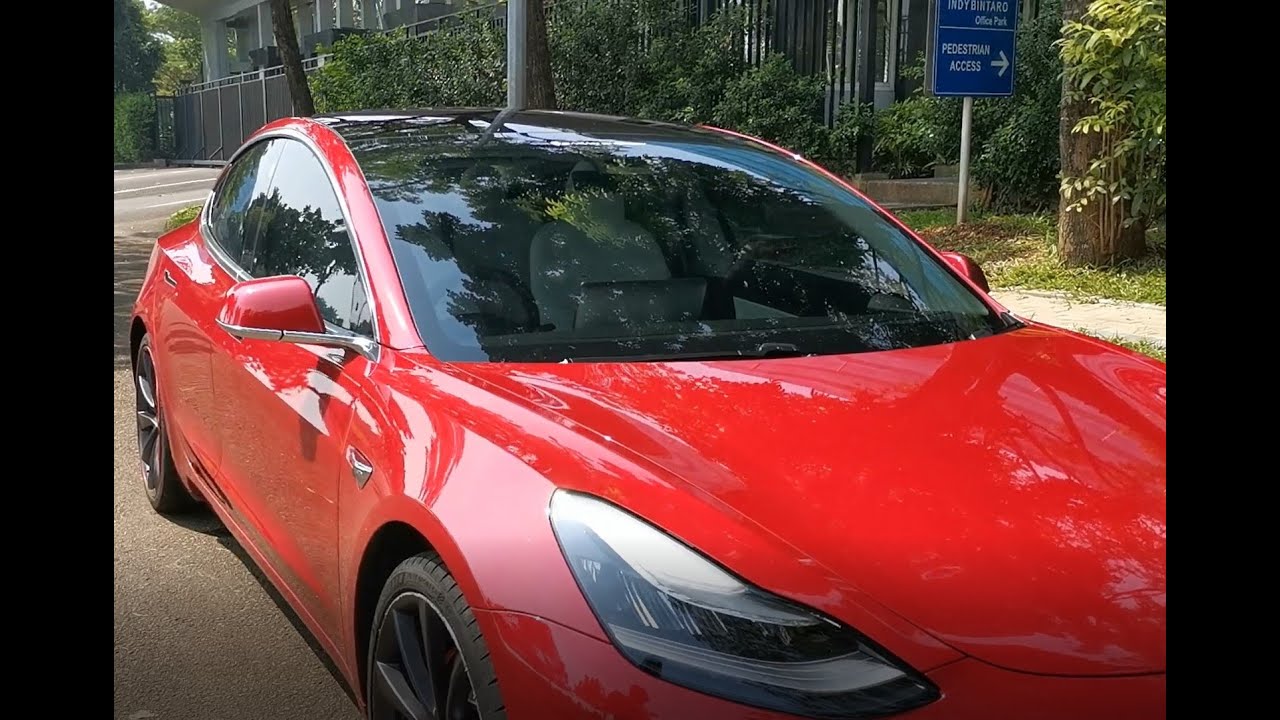 Review dan test drive Tesla Model 3 Performance - YouTube