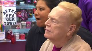 Hundreds at Hustler Hollywood to meet Larry Flint