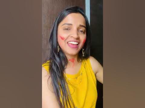 holi aayee re kanhai rang