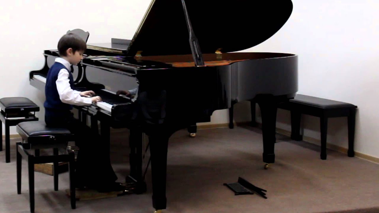 03. Корелли, Сарабанда, исполняет Саша Третьяков