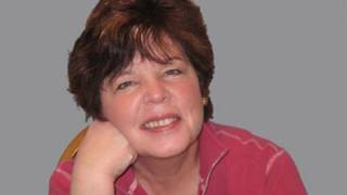 Monnie Lindsay Receives The Alan Bonander Humanitarian Award