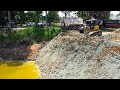 Best Shantui Dozer Moving Dirt on Big Pond Filling with Dump Truck 25.5Ton