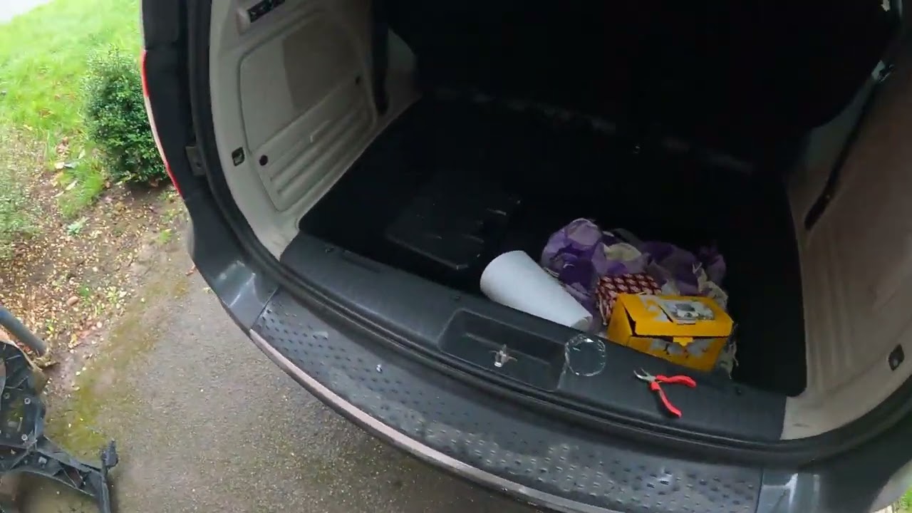 Replace fuel filter for craysler grand voyager 2011