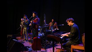 Winter Woods en concert au cabaret "Chez Émile" (extrait : Change is coming)