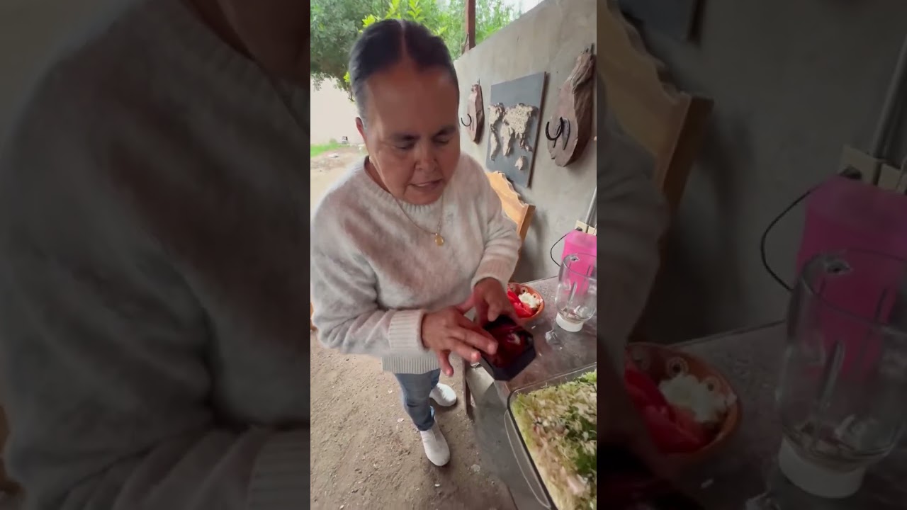 Hoy nos fuimos a el rancho a preparar unos ricos tacos dorados de camarón ,a todos les encantaron,le