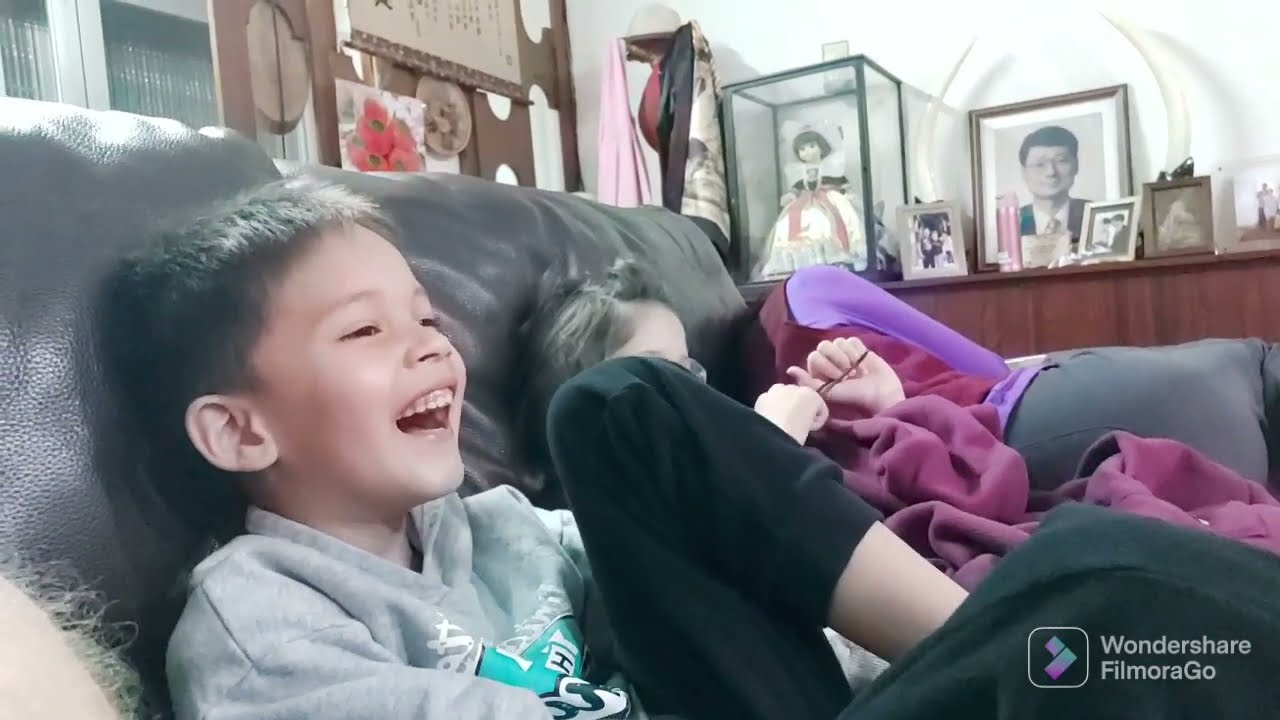 Kids React to Home Alone