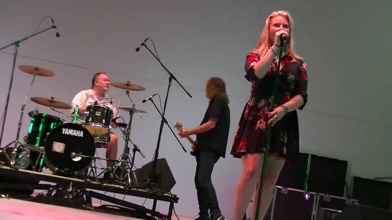 Piro Band / Gold Dust Woman / Live at Artspark Ampitheatre - YouTube
