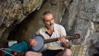 40 Yıldır Mağarada Yaşıyor