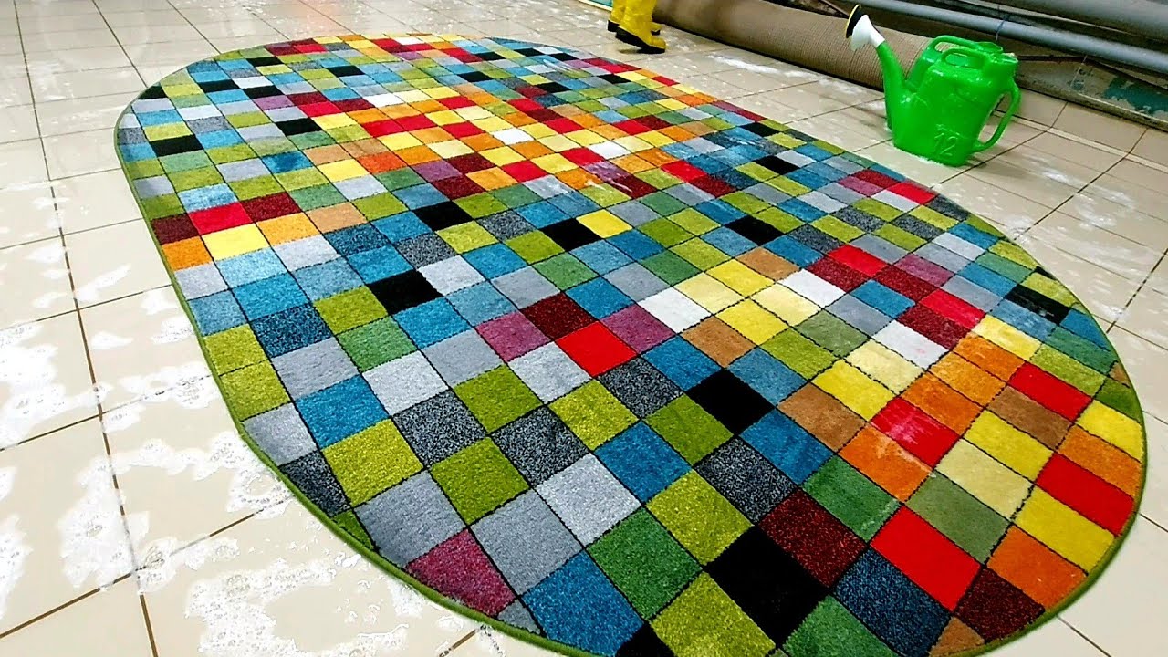 Крутой яркий ковер - одно удовольствие смотреть за стиркой/A cool, bright rug is a pleasure to watch