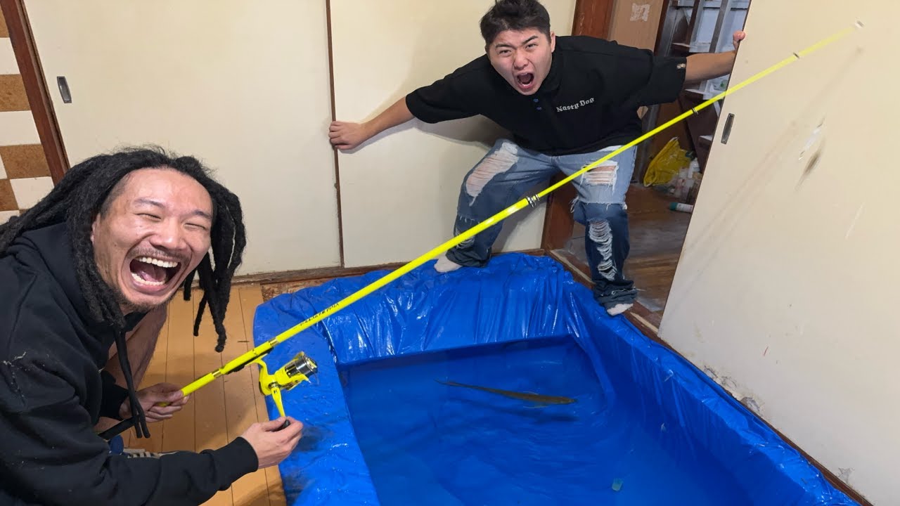 友達の家にハンマーで床穴あけて釣り堀作ってみた【ドッキリ】