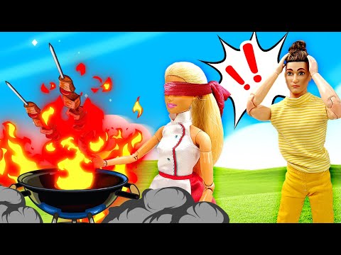 Кафе Барби проходит проверку! 😨😲 Куклы и игры в готовку в видео для девочек