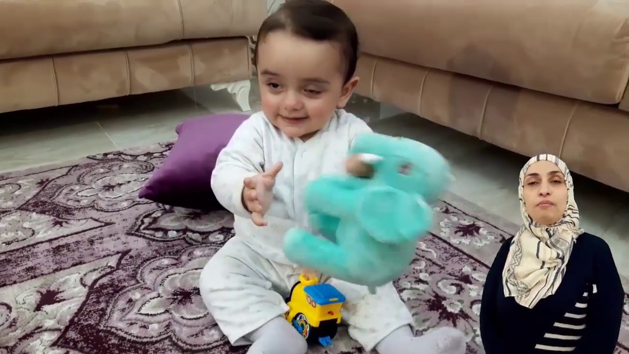 التطور الطبيعي للطفل من عمر 7 - 8 شهور