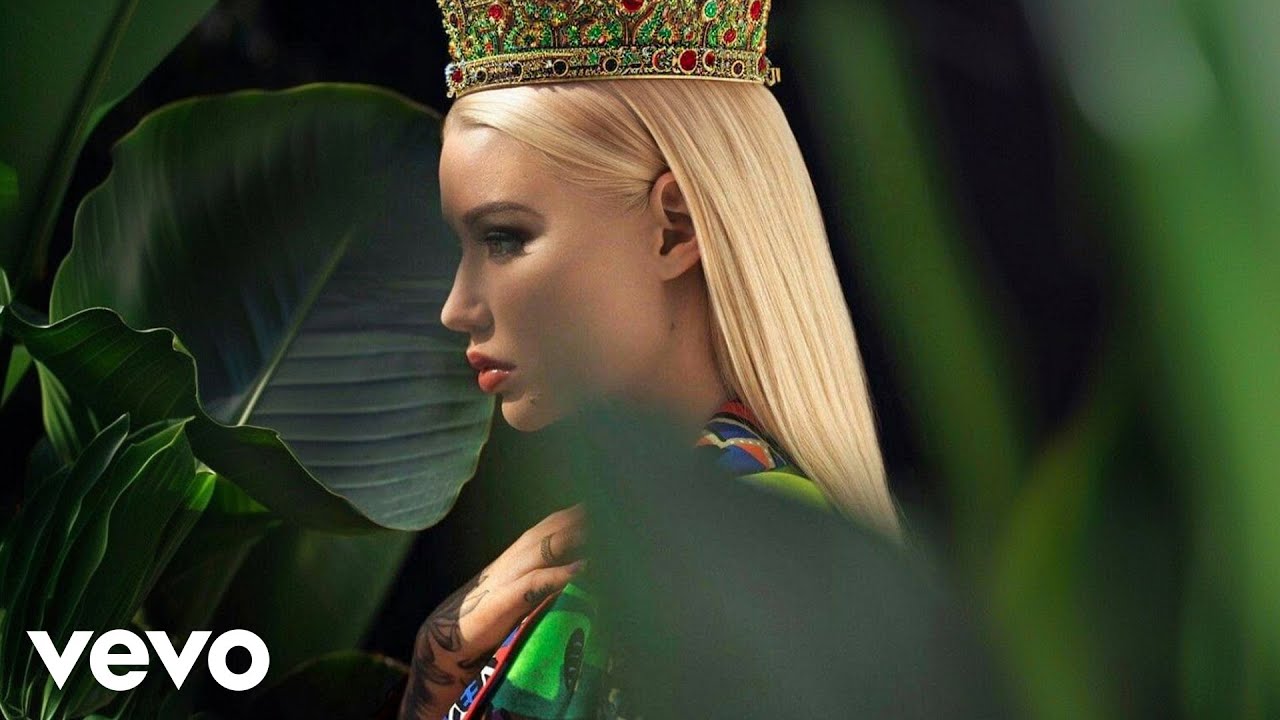Tyga ft. Iggy Azalea - Playboy (Music Video)
