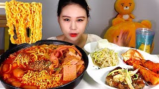 [Eng Sub] Budae-Jjigae (Spicy Sausage Stew), Tteokgalbi, Ramyun, Udon noodles Mukbang Eating Show