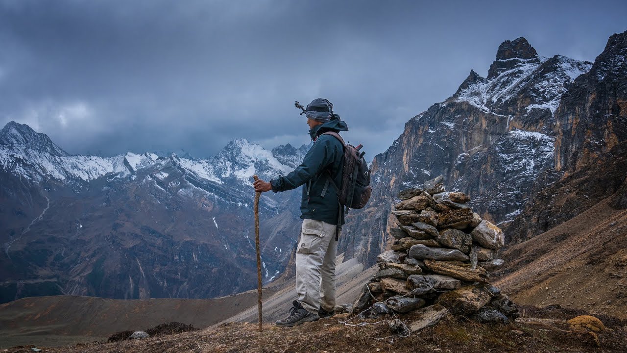 Dengan Basikal Aku Menjelajah S4E2 Trekking in Jumolhari Mountains in