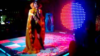 Famous Clubbing Pub (名人）~ Singer Sannis ....