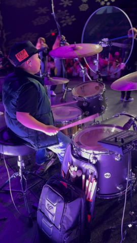 10yr old drummer plays “Praise” by Elevation Worship. #johnmilesbrockman #playwithpassion