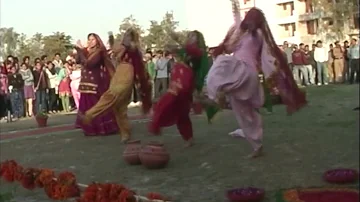 GIDDHA (FOLK DANCE  OF PUNJAB )-ANNUAL SPORTS MEET -D A V COLLEGE AMRITSAR