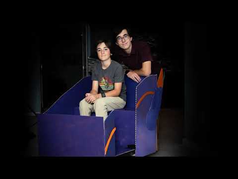 Підлітки-Брати Збудували Темну Атракціон Рівень Disney у Своєму Підвалі