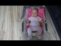 малыш смешно сосет губу/ funny baby