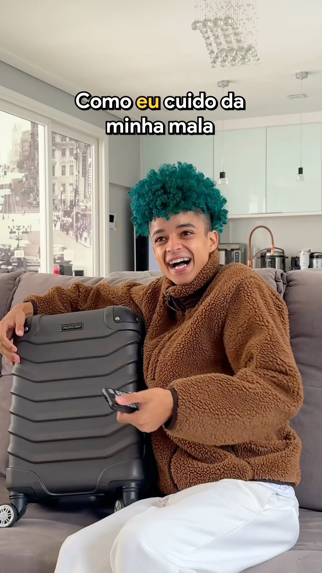 EU CUIDANDO DA MINHA MALA vs AEROPORTO