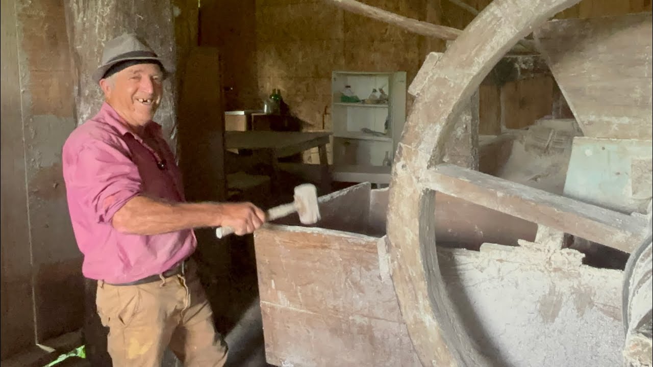 UM ENGENHO EXATAMENTE COMO ANTIGAMENTE- ANTONIO POLICARPO DE PALHOÇA 