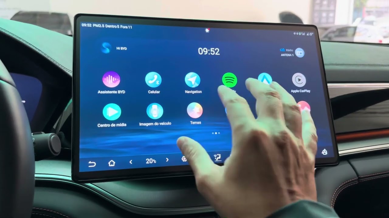 BYD Song Plus Premium - DVR câmera veicular integrada na mídia original