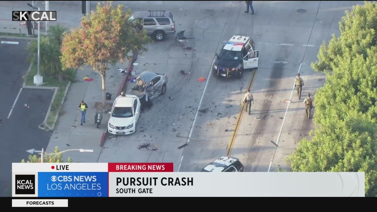 Stolen vehicle pursuit ends in grisly crash in South Gate 