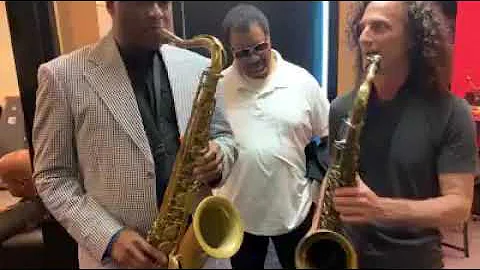 Jazz -James Carter and Kenny G shedding on tenor sax