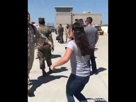 عسكري وحبيبتو بيجنننو 