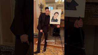 Adrien Brody officially joins the legendary "Wall of Fame" at Sardi’s. 🖼️