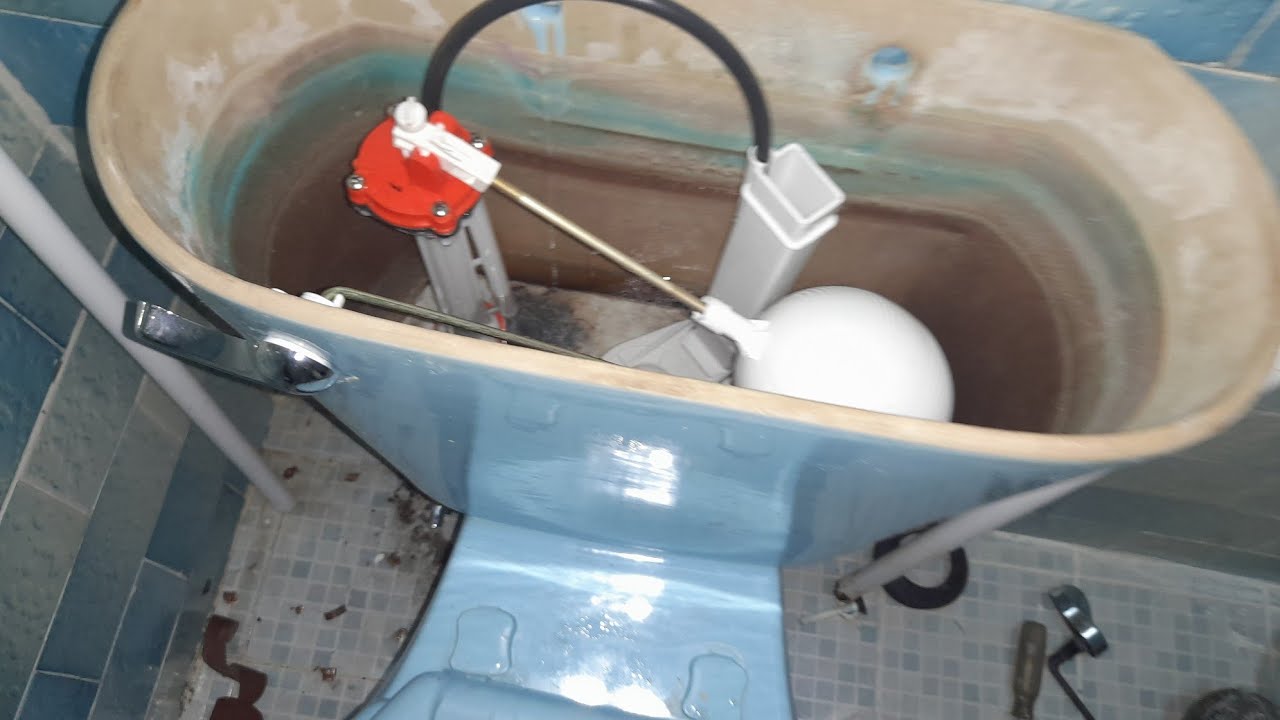 Cómo remplazar  juego de herrajes de inodoro o wc de 2 piezas esto lo aremos  paso paso. 