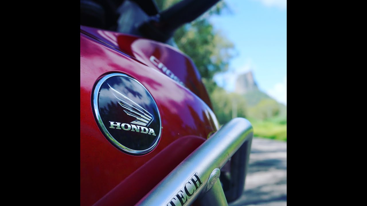 Снятие боковой панели Honda Crosstourer (руководство)