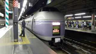 特急スーパーあずさ E351系　JR新宿駅発車
