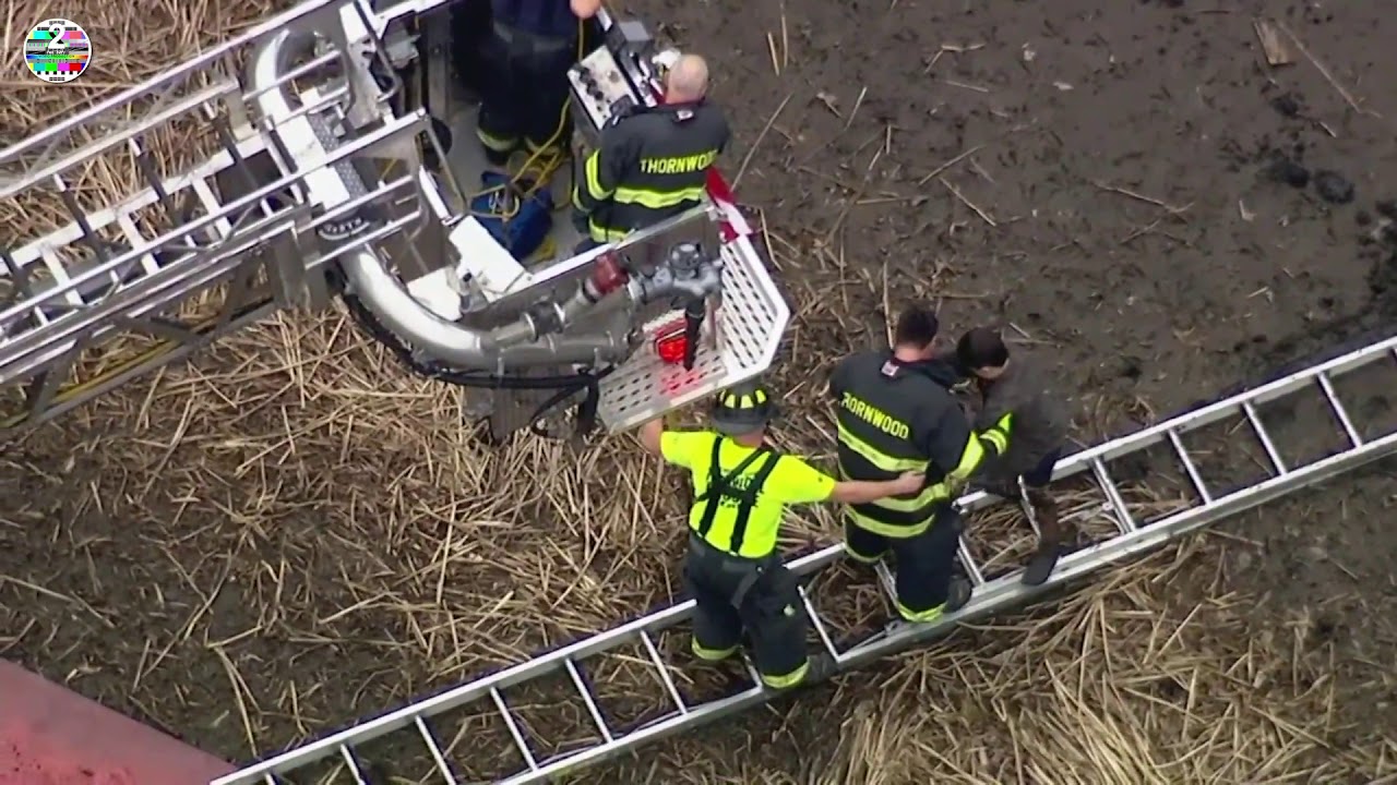 3 rescued after getting stuck in mud in New Jersey reservoir - YouTube