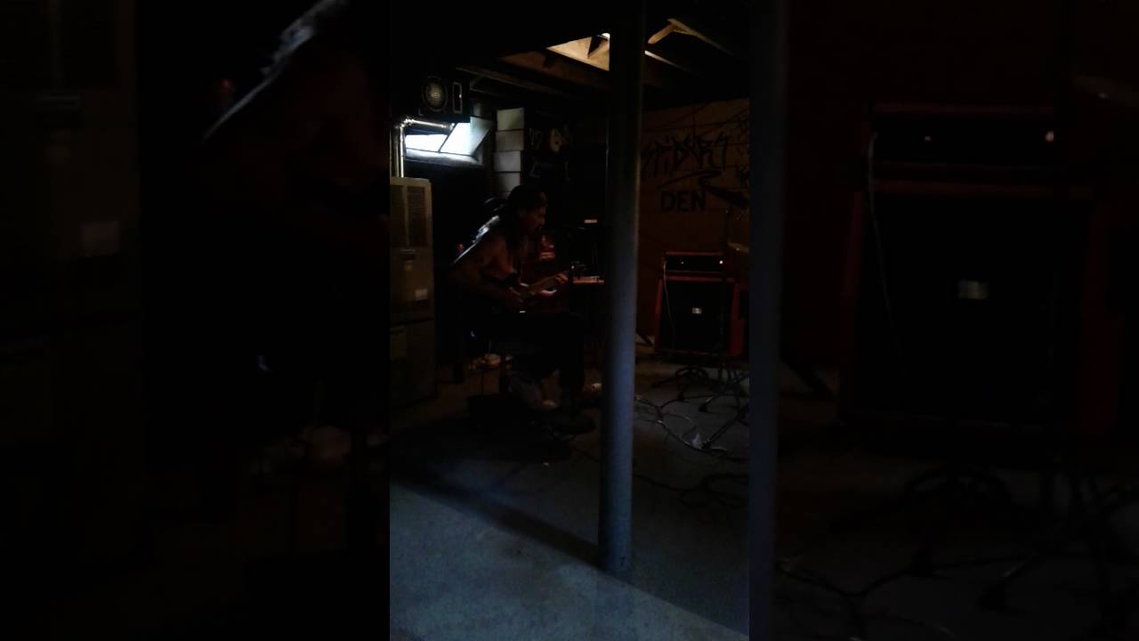 I'm only man played and written by Harry Creamer