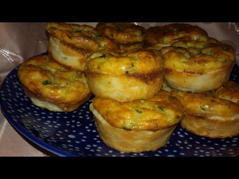 ميني كيش بالسبانخ والتونة والديك الرومي مدخن