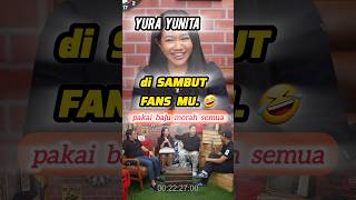Yura United Got A Surprise At The Airport  andretaulany yurayunita okirengga shorts donne