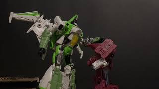 Bumblebee VS Blitzwing recreation